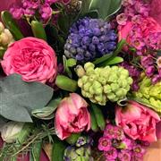 Florist&#39;s Choice Vase Arrangement